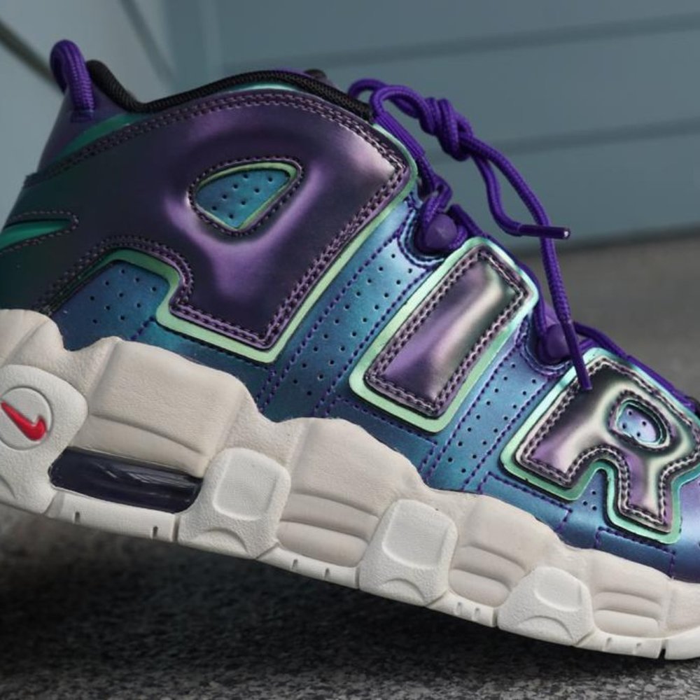 New Nike Air More Uptempo GS Size 6.5Y [922845-500]